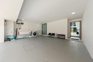 Pool Access Large Townhouse