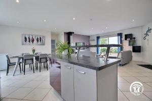 Aux portes de locean