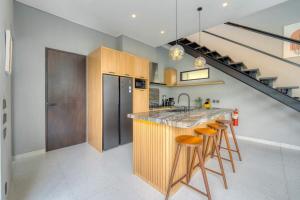 Rooftop Villa Elegant 4BR Retreat in Umalas