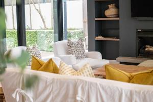 205 Sameja Drive, Dunkirk Estate