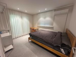 402 Apgujeong2 house 2 Room