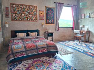 Moonrise Cottage Private Country Home with Moutain View