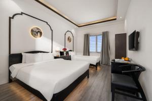 Golden Glow Hue City