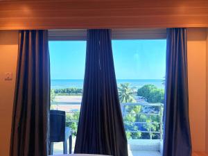 Hotel Sea View Residency Near Sea Beach - Near Light House ! Sea Beach - Swargadwar Golden Beach -Fully Air Conditioning Luxuray Rooms ! BEST HOTEL I