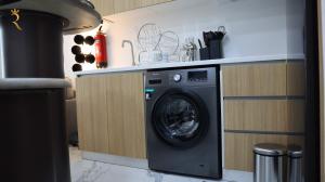 Luxe 1BR Haven - Calm Modern Escape