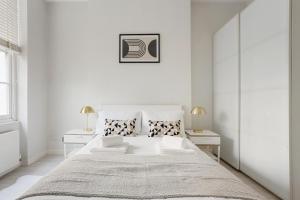 Modern Hyde Park Flat on Vibrant Queensway