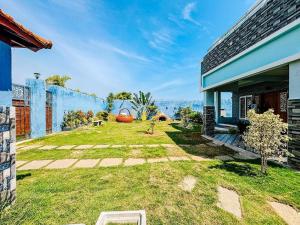 ECR Beach Villa - R&B