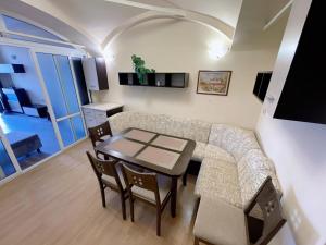 Apartment Tsar Kaloyan with Balcony & View
