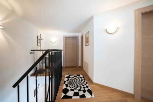 Galileo Apartment by HomeFlow