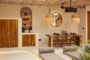 KOA One - Luxury 4BR Villa with Private Pool and Outdoor Cinema on Gili Trawangan