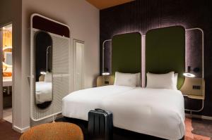 You Hotel Budapest - Handwritten Collection