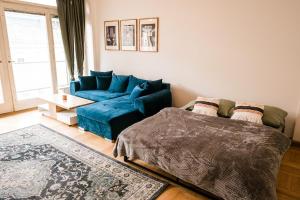 Bright 120m apartment 2BR Balconies near Castle