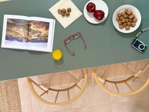 Canaryislandshost l Coral