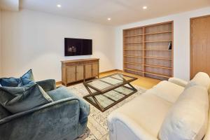 Host & Stay - Thames Apartment