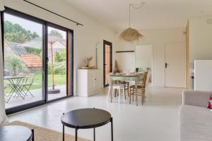 Casa ZaO Jolie maison en bois brut de 50m2 à proximité des plages