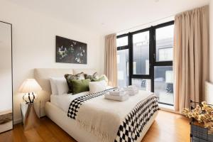 New! Bright 2BR Flat in Shoreditch, 6 mins to Tube