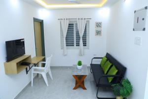 Aeroview Homestay Near Chennai Airport and Rela Hospital