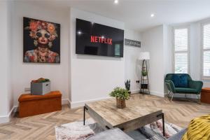 Riverside Work-Stay Free Dedicated Parking