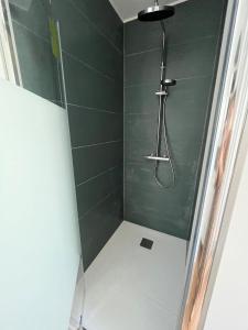 Studio Centre Bourg Arrivée et Départ Autonome