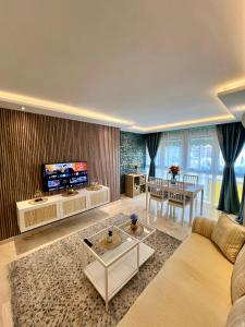 Apartamentos Prestige Suites Málaga IV - 4-звездочные отели в городе Малага