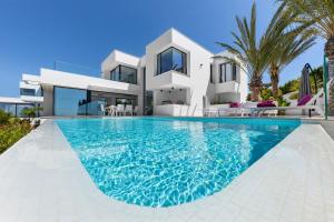 Villa LunaMar by Heidi Chalets