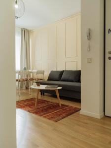 DOWNTOWN Tineretului Central Oasis --NEW Building-- 1min Metro Station ---Self Check-in---