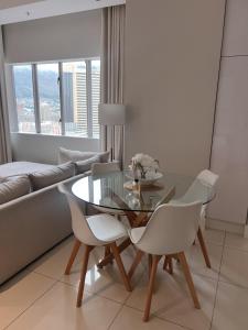 Luxury 1 Bedroom Apartment Table Mountain Views