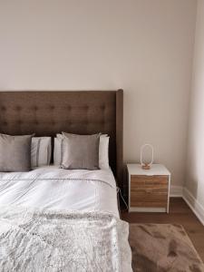 Luxury 1 Bedroom Apartment Table Mountain Views