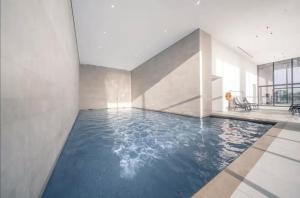 Central Park Tower Sea View Residence with pool and gym