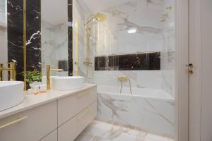 Elegant Apartament Kościeszów in Warsaw with Parking by Noclegi Renters