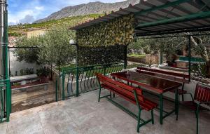 1 Bedroom Nice Apartment In Duce