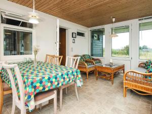 6 person holiday home in Rømø