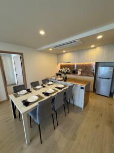 New luxury condo Ozone next to Laguna