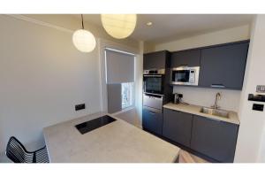 Near Liverpool Cathedral City Base to Explore!