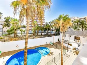 Cute Parque Cattleya 107 close to the beach