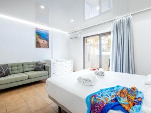 Cute Parque Cattleya 107 close to the beach