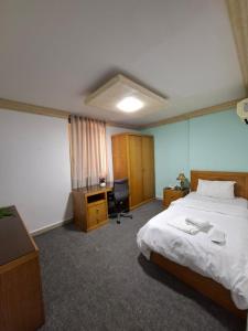 Azmal Hotel & Suites