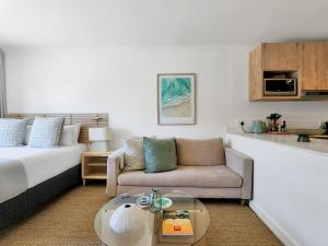 Sea Point Gem Steps to Promenade