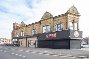 Charles Alexander Short Stay - South Pier Apartments