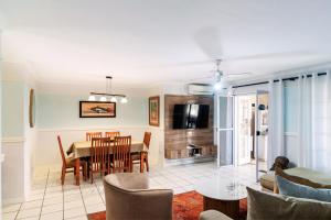 Ocean Heights 18 Dolphin Coast