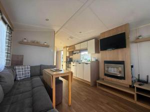 Fantasy View - 238 Kingfisher