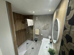 Apartamento con vistas al mar piso 16 y a 5 min de la playa de Las Canteras CASA CARMELA