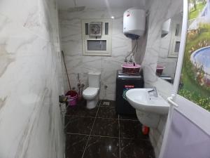 شقة فندقيةبجوار هيلتون المعادي مستشفىالسلام وجنين