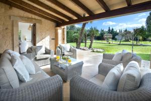 Owl Booking Villa Can Riba - Exclusive Holidays