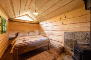 Minikemp na Palčovce - minipokoje a spaní v obytných autech