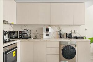 Silkhaus Luxury 1BR at Marina Star in Dubai Marina