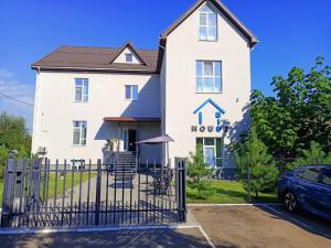 Apartments Bis House