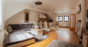 Savoy Loft Apartment