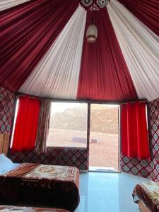 Rum Panoramic Camp & Tour