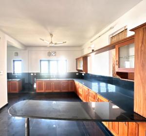 Kovalam Sea View Retreat with Spacious Stay & Parking